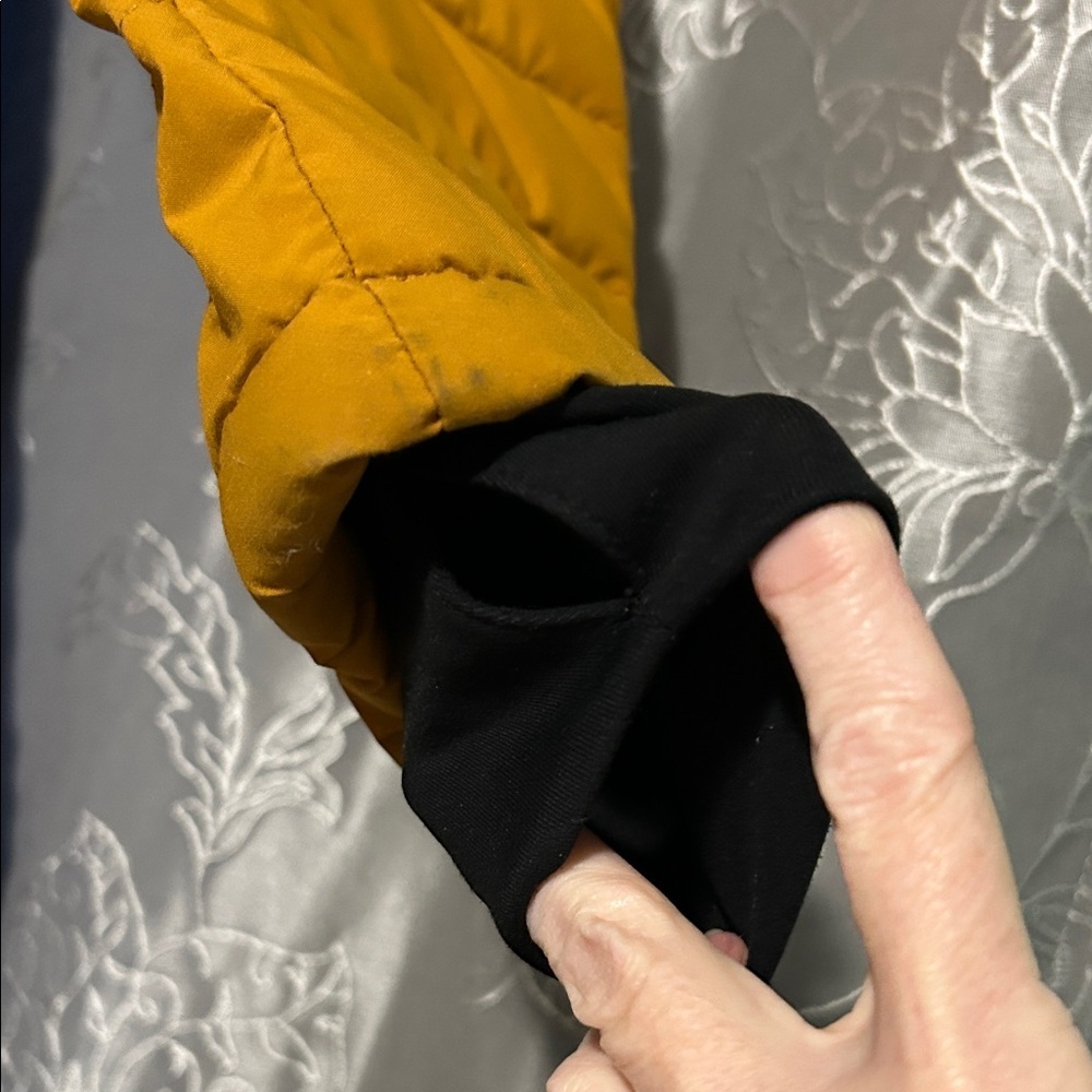 Women's Mustard and Navy Quilted Jacket - Picture 5 of 5